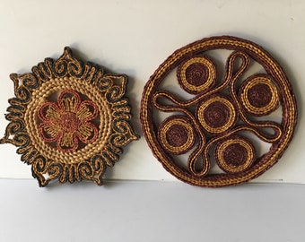 2 Vintage Woven Raffia Straw Trivets Round Circles Flower Wall Hanging