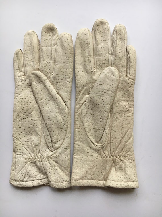 Vintage Ecru Cream Off White Kid Leather Gloves S… - image 5