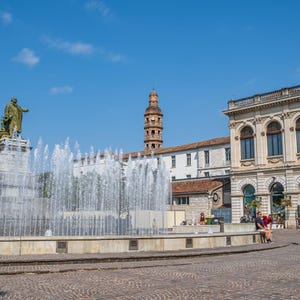Cahors Frankreich Brunnen Fotografie Druck: Europäische Reise Kunst (Digitaler Download)