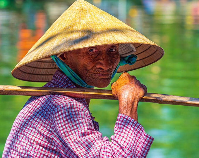 Vietnam Lady Portrait Photo Download, Traditional Costume, Vietnam Travel Gift, High Res Wall Art – Instant Fine Art Print