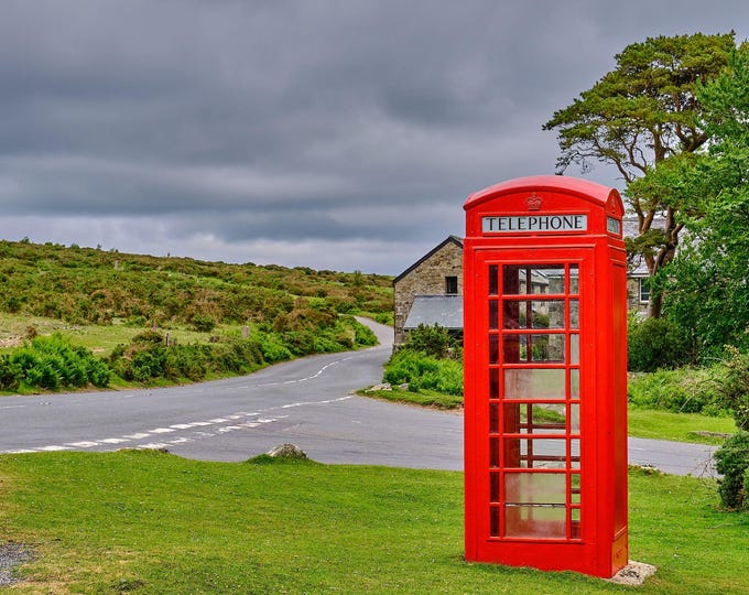 Red Phone Box Dartmoor Crossroads-photo download