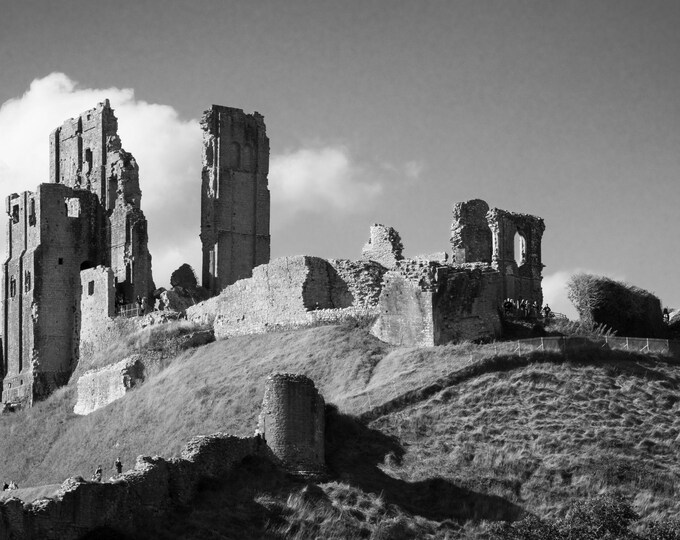 Stunning BW Ruined Castle Photo Download, Corfe Dorset Wall Art for Him, Perfect Gift for History Lover, Ancient wall Decor, Fine Art