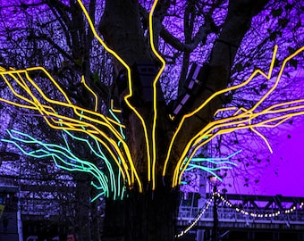 Lightning Rods Lights – Christmas Tree Art-Thames river  London Decor – Photo Download-Cityscape Lights