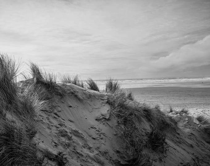 Stunning B/W Cornish Beach Sunset Photo Download – High Res Wall Art & Beach Lover Gift