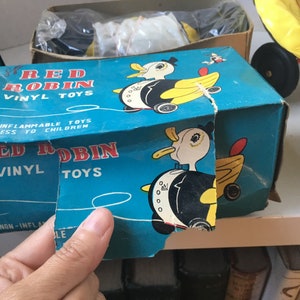 Adorable Top Hat Duck Red Robin Vinyl Inflatable Pull Toy - Deadstock ...