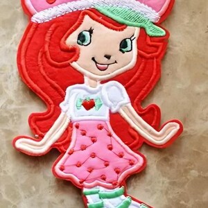 1+12 stuks Strawberry Shortcake Large 12" hoog geborduurde genaaide/opstrijkbare patch met aardbei-cartoonbadges 5,2 x 6,5 cm geborduurde appliqué