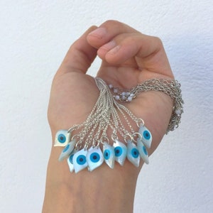 Boze oog charme sterling zilveren ketting, kleine parelmoer ooghanger, sierlijke gelaagdheid ketting, alledaagse minimale zilveren sieraden
