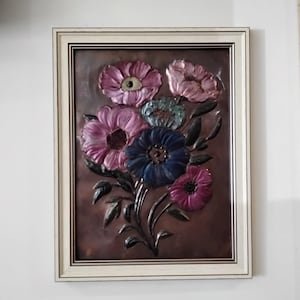 Flower Bouquet copper embossed art. 9x12 beige frame with tabletop and wall mounting options.