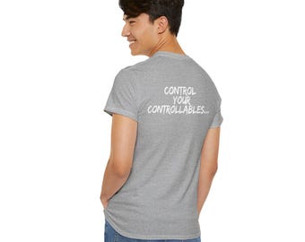 Camiseta Vibra Positiva: Camiseta Gráfica Inspiradora - Controla Tus Controles