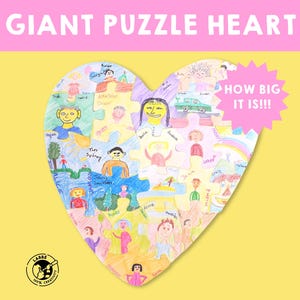 Puede incluir: Un gran rompecabezas en forma de corazón hecho de piezas de cartón de colores. Cada pieza presenta un dibujo de una persona, un lugar o un símbolo. El texto "HOW BIG IT IS!!!" está escrito en un bocadillo de diálogo rosa.
