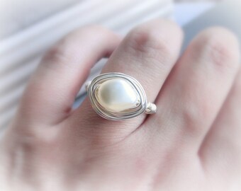 Wedding Ring. Swarovski Curved Pearl Jewelry Rings, White Ring, Cocktail Rings, Cream Ivory Beige Ring, Bride Bridal Rings, Romantic Rings