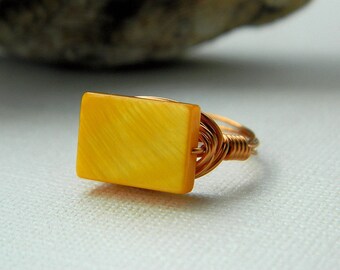 Mother of Pearl Ring. Mustard Ring. Mustard Pearl Ring. To Order. Rectangle, Yellow, Mustard, Amber, Rustic Ring. Handmade Rings, Anillo