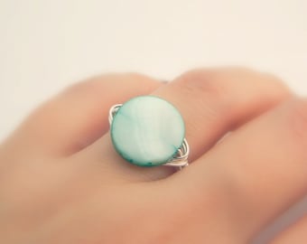 Mint Shell Ring. Mother of Pearl Handmade Ring. Shell, Mint, Silver, Fresh Green Ring, Jewelry Rings, Green Jewelry, For Her. Anillo Menta