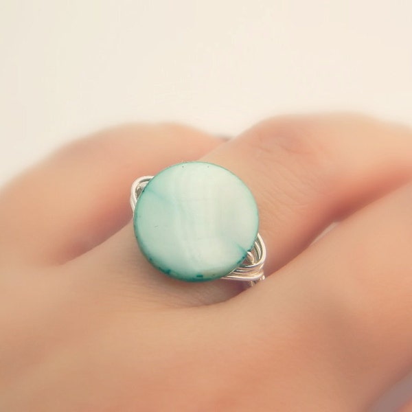 Mint Shell Ring. Mother of Pearl Handmade Ring. Shell, Mint, Silver, Fresh Green Ring, Jewelry Rings, Green Jewelry, For Her. Anillo Menta