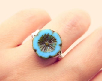 Turquoise Flower Ring. Czech Blue Bead Ring. Sky Blue Ring. Handmade Wire Wrapped Ring. Blue Flower Ring. Anillo Azul Turqueza.