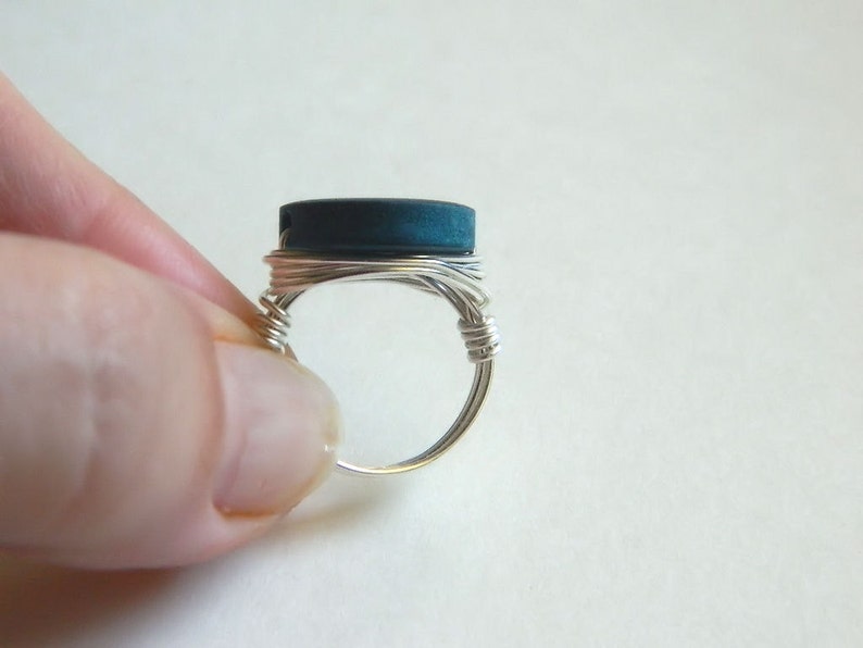 Teal Round Ring. Wood Blue Ring. Blue Teal Silver Light Ring. Classic Ring. Wire Wrap Ring. Teal Coin Ring. Jewelry Rings. Gabeadz. Anillo image 4