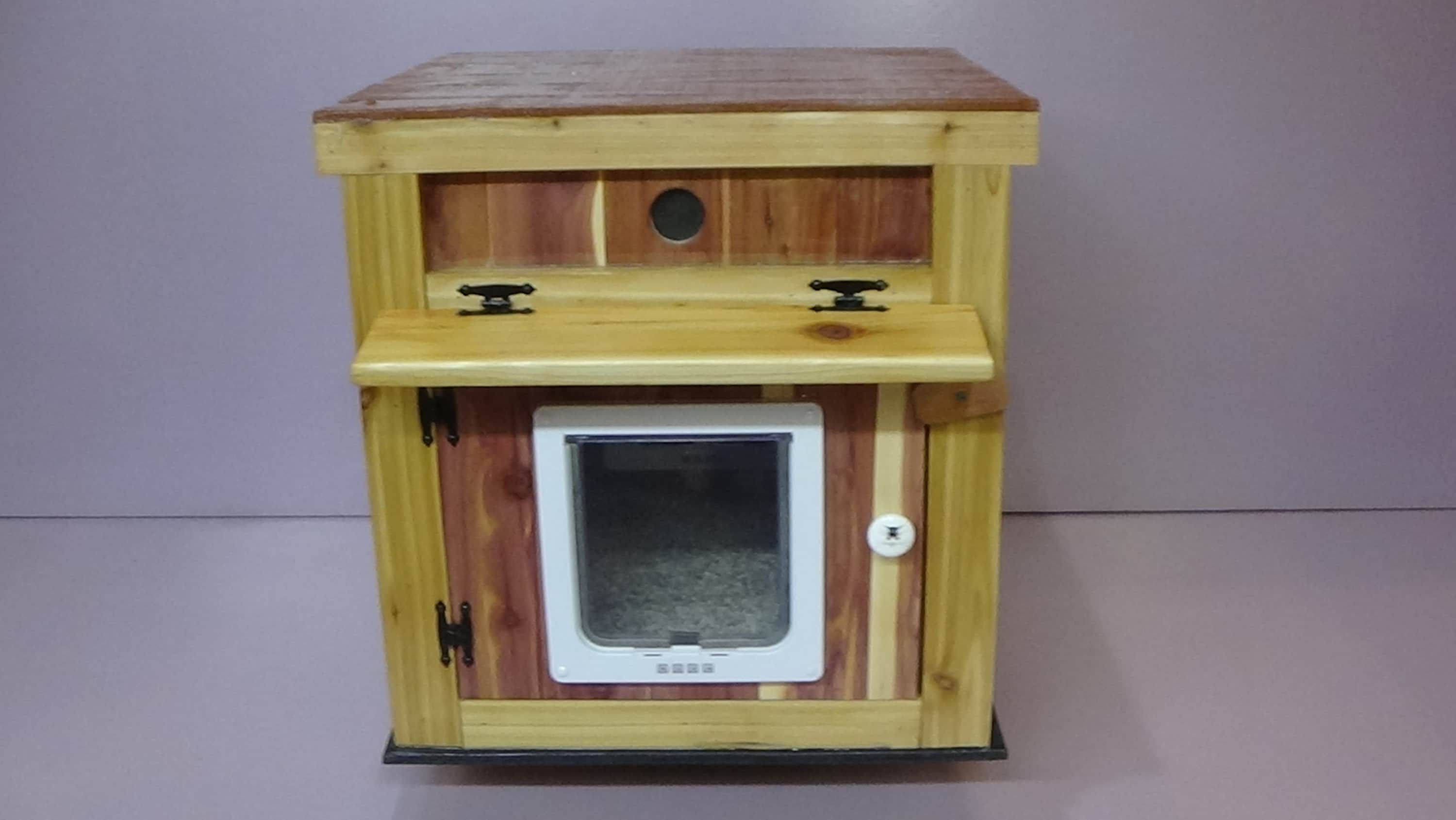 Lg Heated LUXURY CEDAR outdoor CAT house /dual heat/2 Doors