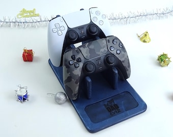 Personalized Wood & Leather Gaming Controller Stand: Charging Station Gift
