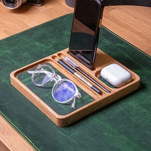 Oak Wood & Leather Desk Organizer: Personalized Workspace Tray