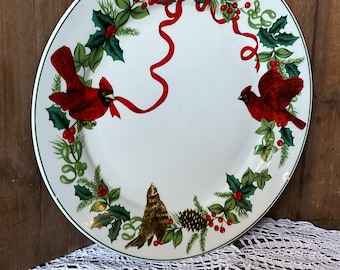 Vintage Royal Norfolk Cardinal Christmas Dinner Plate (10")