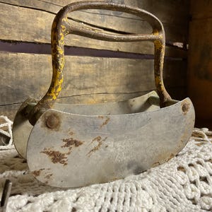 Antique ~  Voos Wishbone Blade Food or Dough Chopper ~ Pastry Blender or Mezzaluna ~ Rusty Crusty Decor ~ Made in the USA ~ Stainless Steel