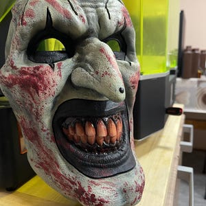 Terrifier Maske