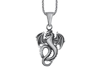 Colgante de dragón medieval de plata de ley 925, collar de dragón celta, dije de dragón volador, collar de alas de dragón, el regalo ideal para tu novio.