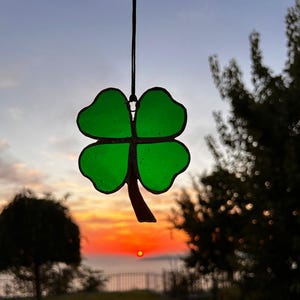 4 leaf clover / luck clover / stained glass clover