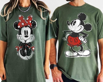 Camiseta clásica Disney Mickey y Minnie con pose de boceto Comfort Colors®, camiseta retro Disney para niña, ideal para las fiestas familiares de Disneyland 2025