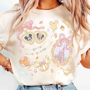 Coquette bow Disney Fall Vibes Y2K T-shirt, Mickey Minnie Disney castle Autumn Fall Tee, Girls trip 2025 T-shirt Pumpkin season Family trip