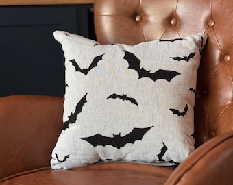 Geweven kussen vleermuis: griezelig Halloween-huisdecoratie