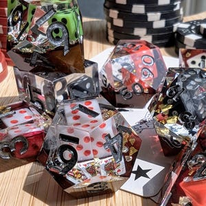 The Thrill – Resin DND Dice Set, Casino-Inspired Dice, Poker dice, Great RPG Gift, Dungeons and Dragons, Handmade, Unique Resin Dice, D6,D20