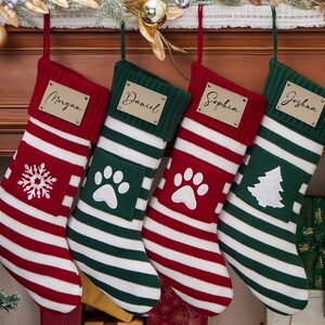 2025 Gravierte Leder Aufnäher Strümpfe, Familien Weihnachtsstrümpfe, Strickstrumpf, Monogramm Strumpf, Urlaubsstrümpfe, Weihnachtsgeschenke