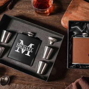 Custom Hip Flask For Men, Groomsmen Gifts, Engraved Leather Hip Flask, Personalized Flask + cups Set, Best Man Flask gifts, Wedding Gifts