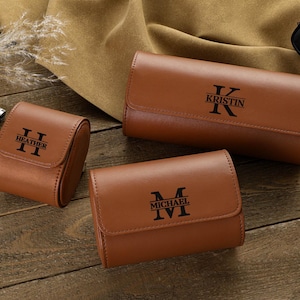 Gepersonaliseerde horlogedoos voor hem, aangepaste leren horlogekast, leren horlogerol, cadeau echtgenoot, Valentijnsdagcadeau, cadeau bruidegom, cadeaus voor mannen