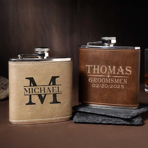 パーソナライズされたレザーヒップフラスコ、花婿の付添人へのギフト、男性用刻印入りフラスコ、フラスコセット、ベストマンフラスコギフト、花婿の付添人へのプロポーズ、結婚祝い