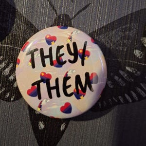 Dreamy Bi Pride They/Them Pronoun Button Pin