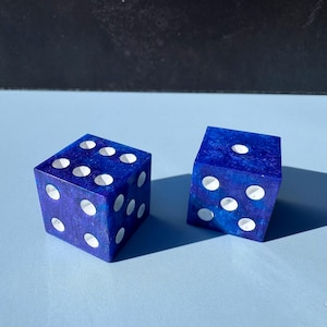 Violet River - Classic Board Game 6 Sided Resin Dice