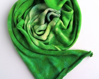 Hand dyed 75/25% superwash merino/nylon sock/fingering/4ply knitted blank.  100g/425m/464yds.  Green knitting blank, sock yarn blank.