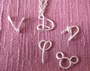 Disney eerste ketting, eerste hanger, Mickey ketting, Disney Sieraden Geschenken , Disney Style Font, Disney Font Ketting, Monogram Gift