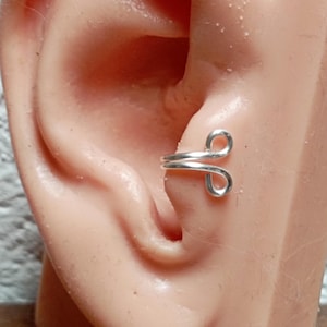 Dainty Waves Ear Cuff, Non Pierced, Cartilage, Tragus jewelry