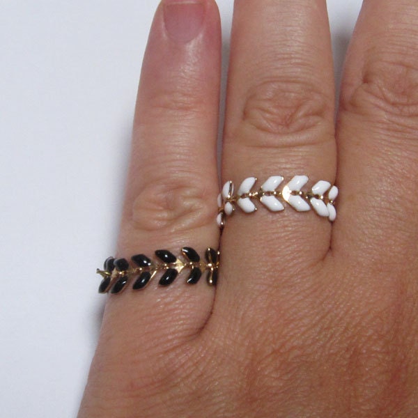 Black or white enameled chain ring, best friend ring, stacking ring, knuckle ring