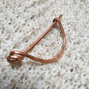 Copper pin, Curve shawl pin, Rounded shawl pin, Silver pin, Simple cardigan clip, Knitting accessory, Primitive pin