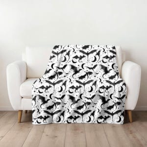 Fourth wing blanket onyx storm blanket fourth wing merch dragon throw book lover gift Book club gift fantasy blanket Fourth wing decor