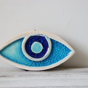 Appendino da parete con occhio azzurro, appendiabiti da parete con occhio in ceramica, portafortuna con occhio azzurro