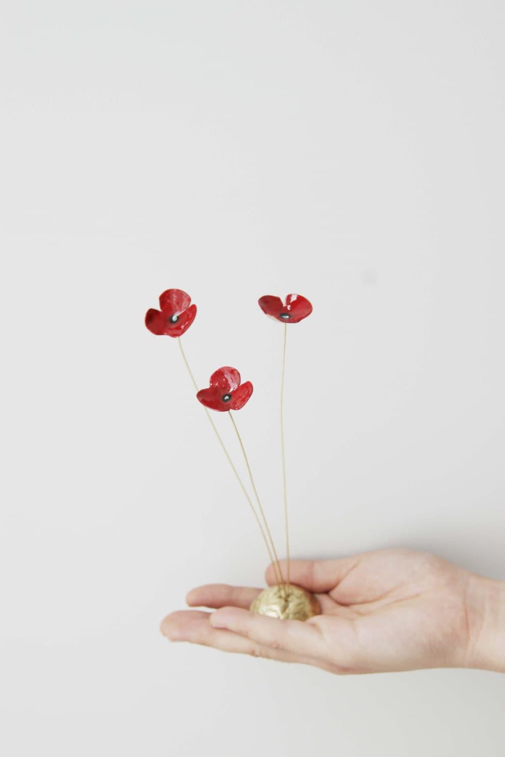 Red poppies metal sculpture, brass flowers art object with red enamel, three poppies gold red sculpture, flower decor, scarlet poppies art