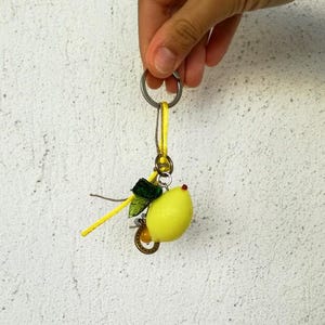 Lemon key chain, lemon fruit with green leaves, chefs&#39;, gardeners&#39; keychain, yellow green keychain, lemon key ring with charms
