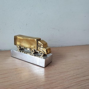 Brass truck miniature, metal lorry miniature of brass and aluminum, small lorry figure on aluminum base