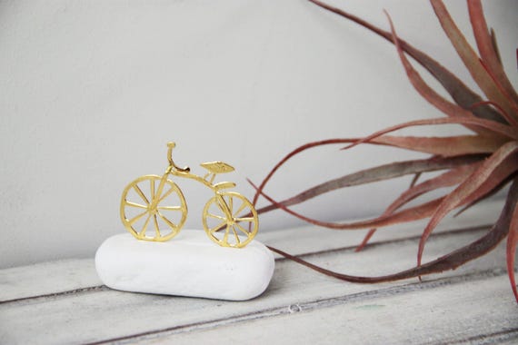 SYH&AQYE Mini Modèle De Monocycle Modèle De Vélo à Roue Unique Jouet De Vélo Miniature Mini Doigt De Vélo Sculpture De Vélo en Métal à la Main SYH&AQYE Mini Modèle De Monocycle Modèle De Vélo à Roue Unique Jouet De Vélo Miniature Mini Doigt De Vélo Sculpture De Vélo en Métal à la Main