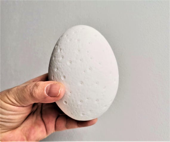 Weißes Osterei, groß, weiß, Osterei aus Porzellan, unglasiert, Ei aus Keramik mit Kreis Rillen, modernes Osterfest, minimalistisches Ei